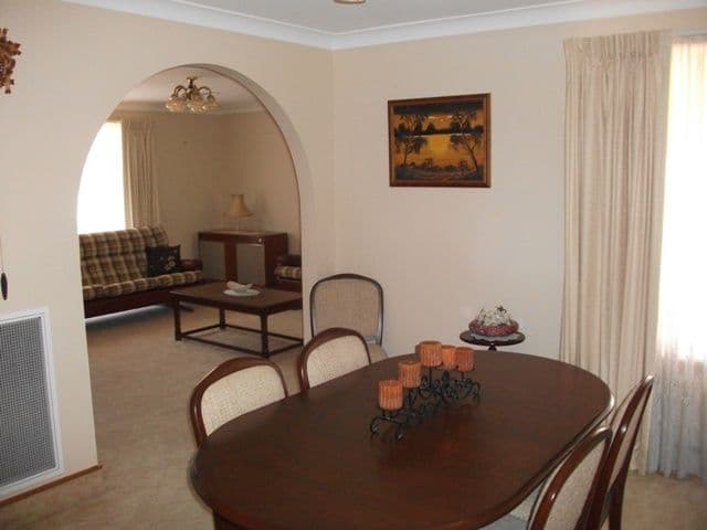 6 Goldfinch Way, ORANGE NSW 2800, Orange - Thumbnail 4