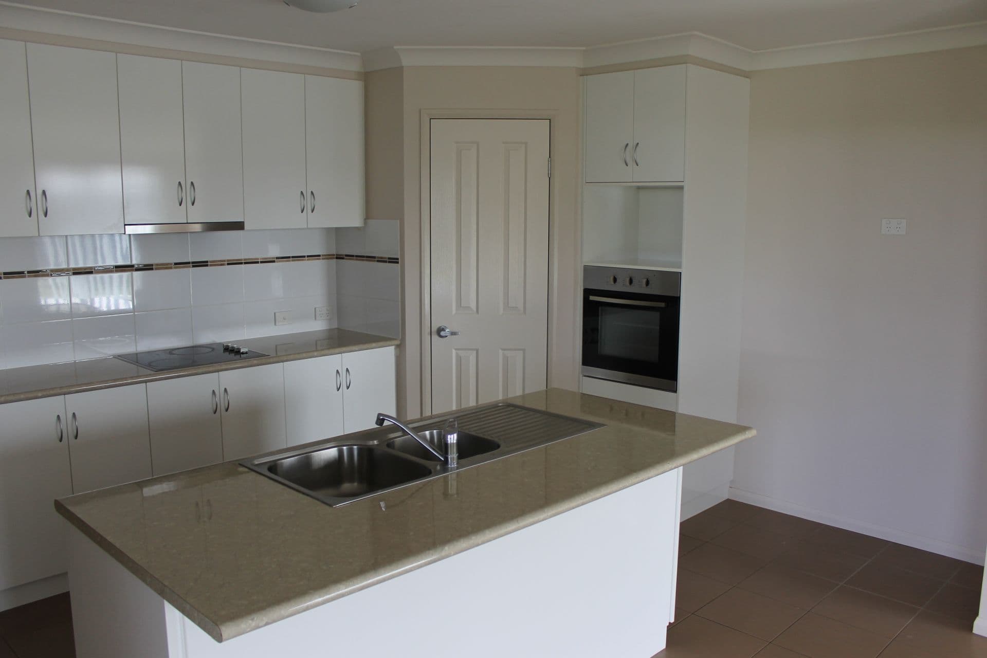 48 Diggers Drive, Dalby QLD 4405, Dalby - Thumbnail 2
