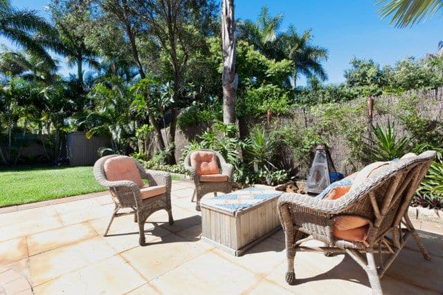 6 Karina Crescent, BROADBEACH WATERS QLD 4218, Broadbeach Waters - Thumbnail 2