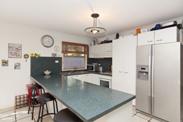 6 Karina Crescent, BROADBEACH WATERS QLD 4218, Broadbeach Waters - Thumbnail 6