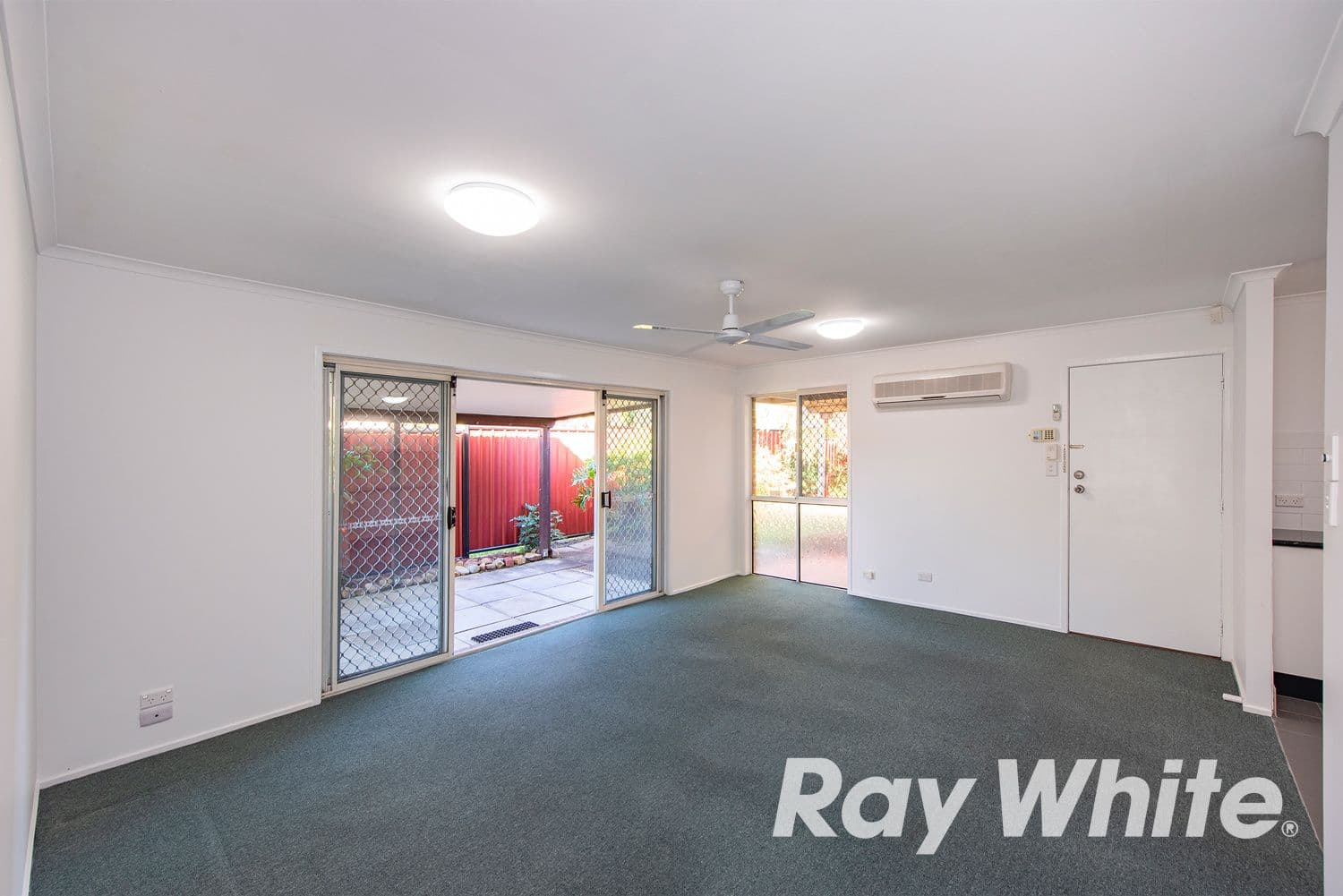 2 Russell Street, Woodridge QLD 4114, Woodridge - Thumbnail 3