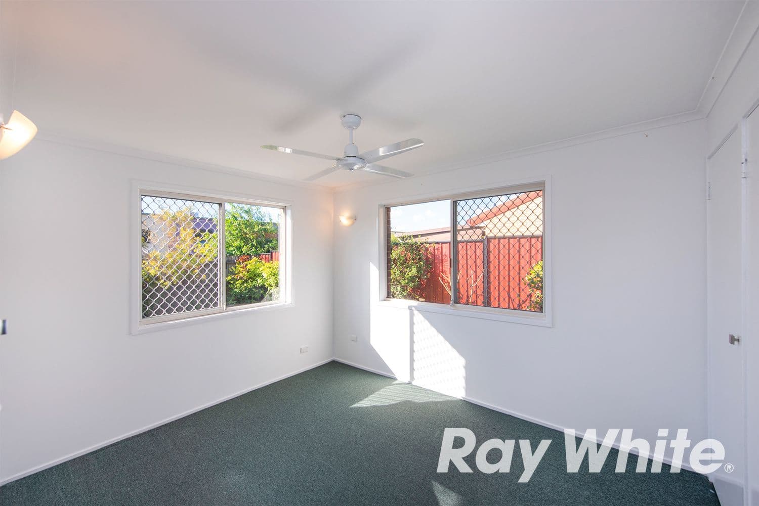 2 Russell Street, Woodridge QLD 4114, Woodridge - Thumbnail 5