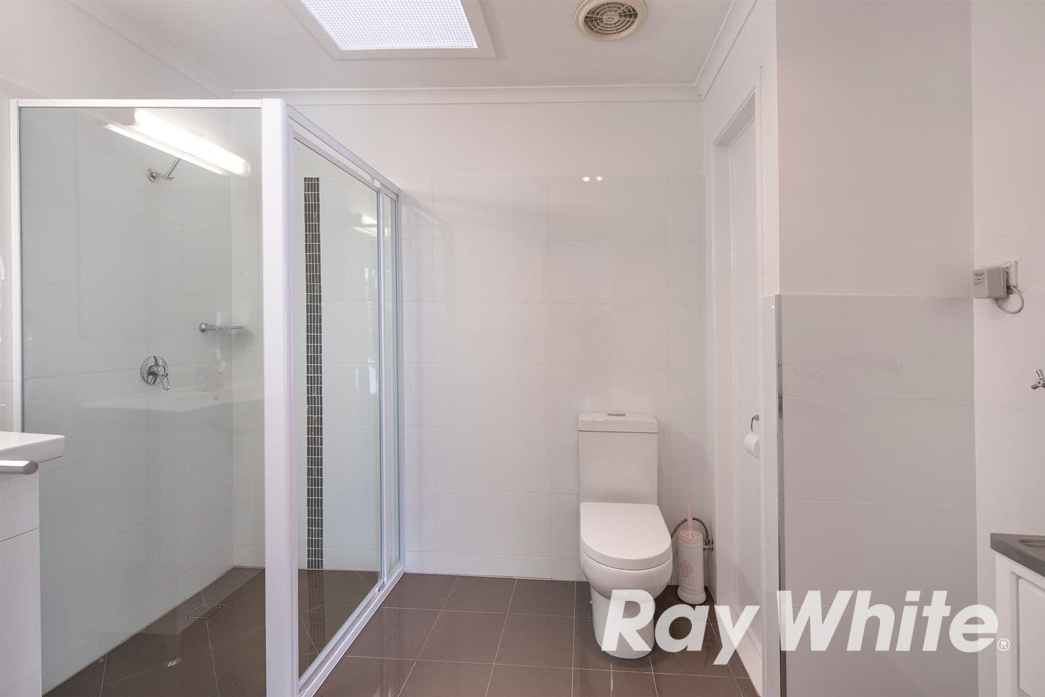 2 Russell Street, Woodridge QLD 4114, Woodridge - Thumbnail 8