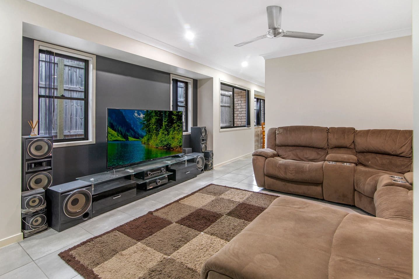 16 Sunstone Avenue, Pimpama QLD 4209, Pimpama - Thumbnail 4