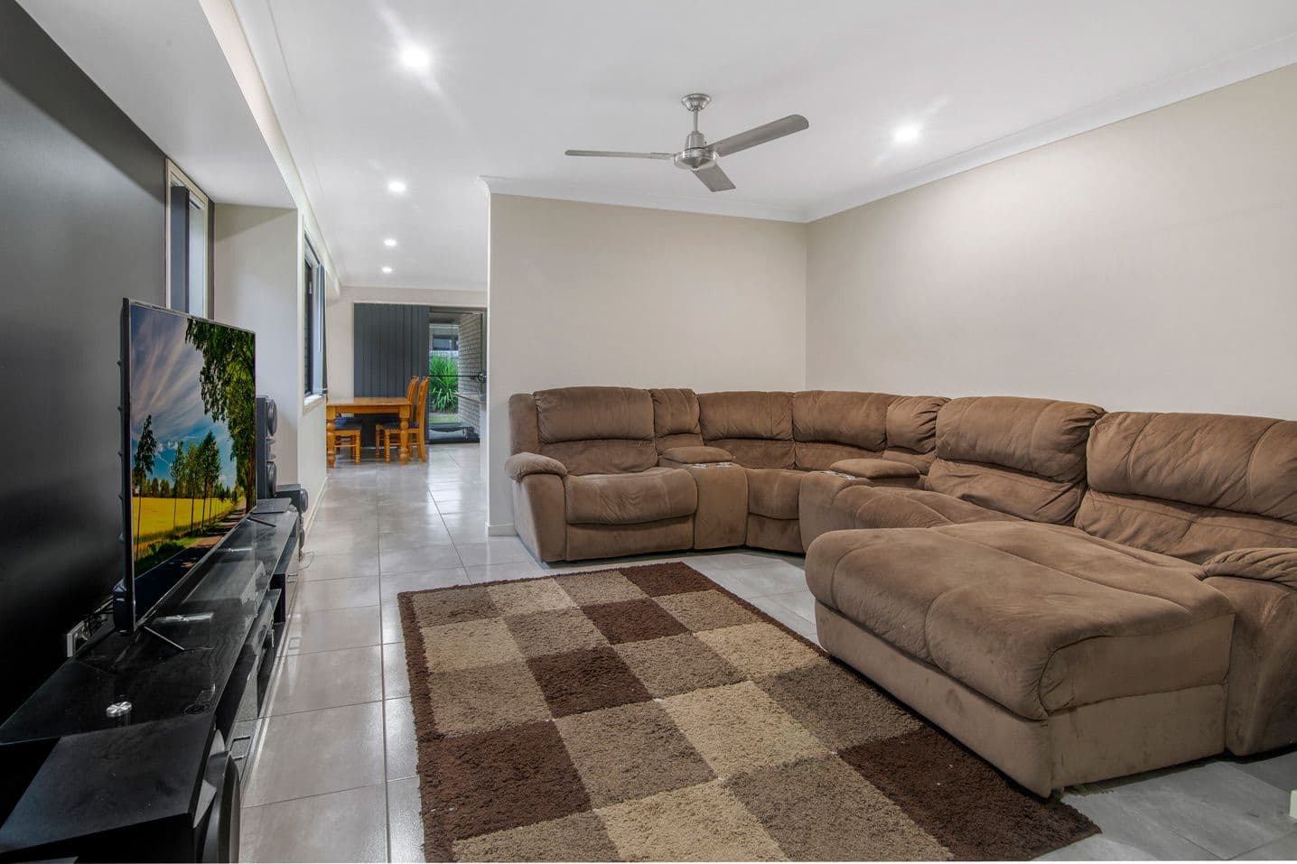16 Sunstone Avenue, Pimpama QLD 4209, Pimpama - Thumbnail 5