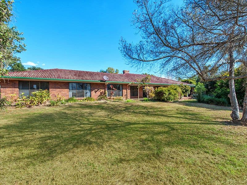 2049 Roghan Road, Bridgeman Downs QLD 4035, Bridgeman Downs - Thumbnail 2