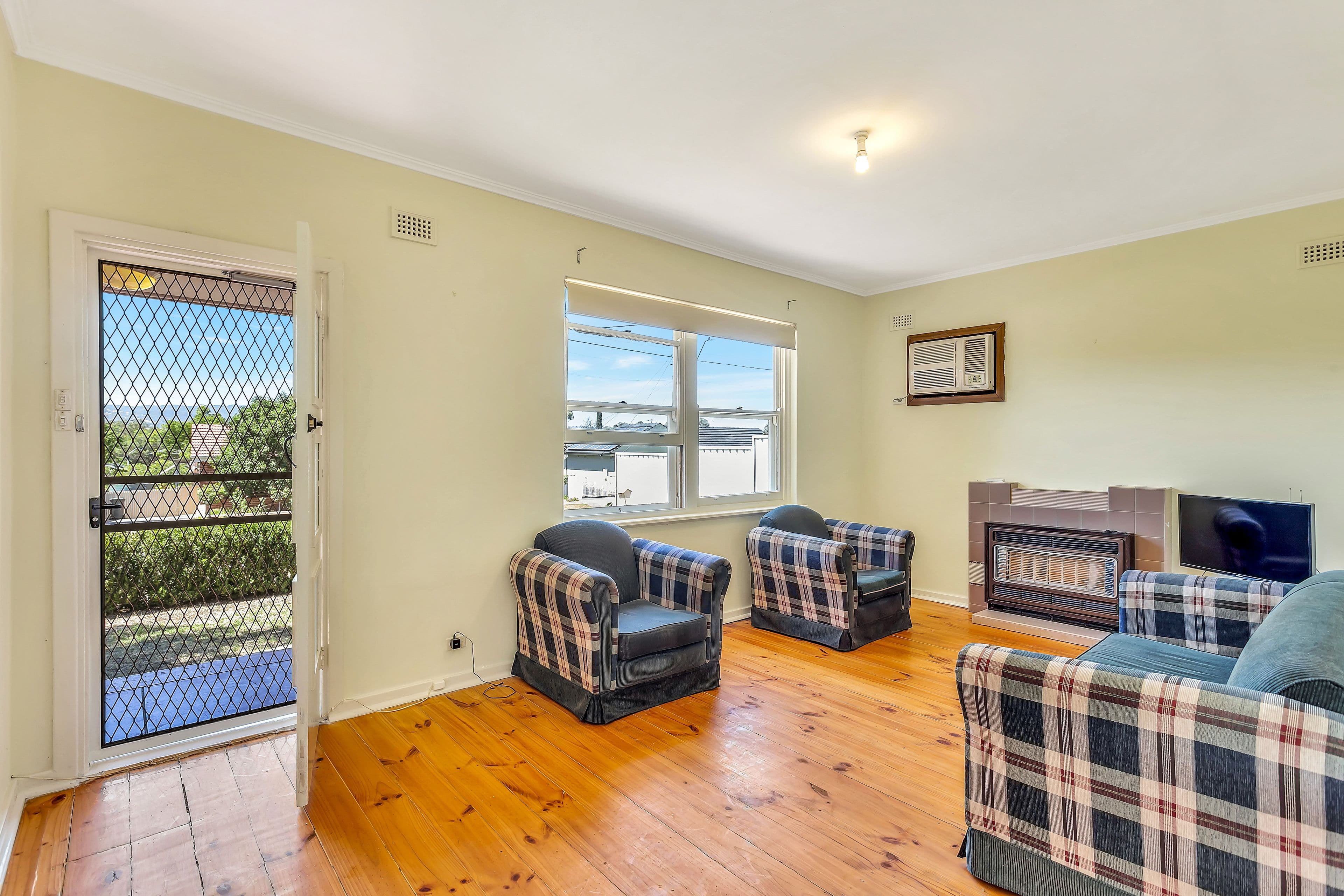 6 Ormsby Street, Windsor Gardens SA 5087, Windsor Gardens - Thumbnail 2