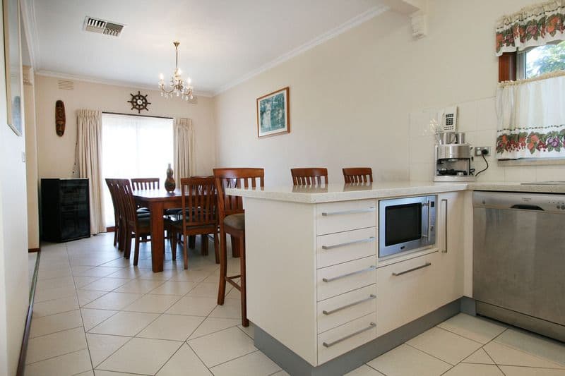 15 Pine Street, LILYDALE VIC 3140, Lilydale - Thumbnail 4