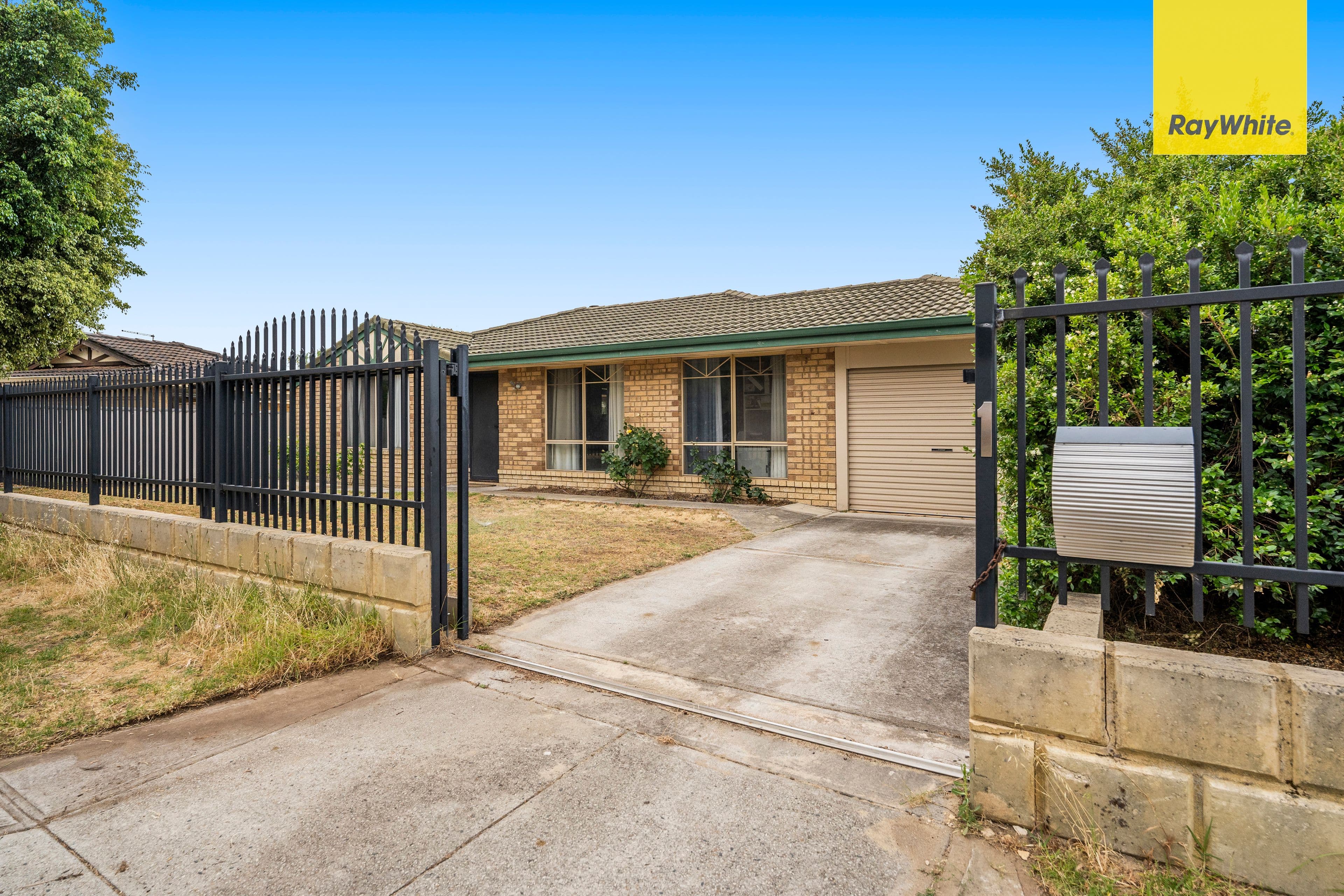 1 Pursuit Close, Middle Swan WA 6056, Middle Swan - Image 1