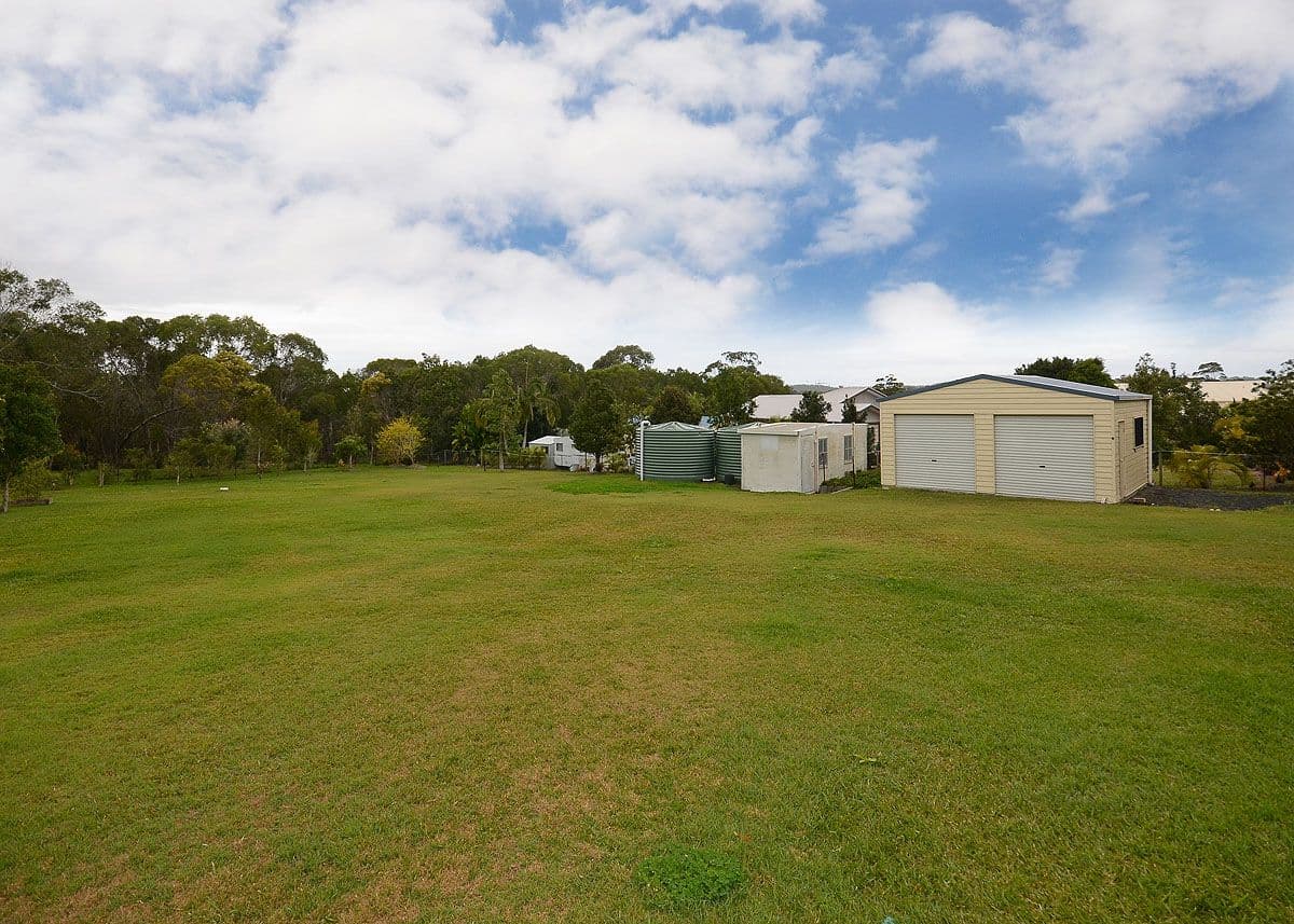 22 Highland Place, CRAIGNISH QLD 4655, Craignish - Thumbnail 2