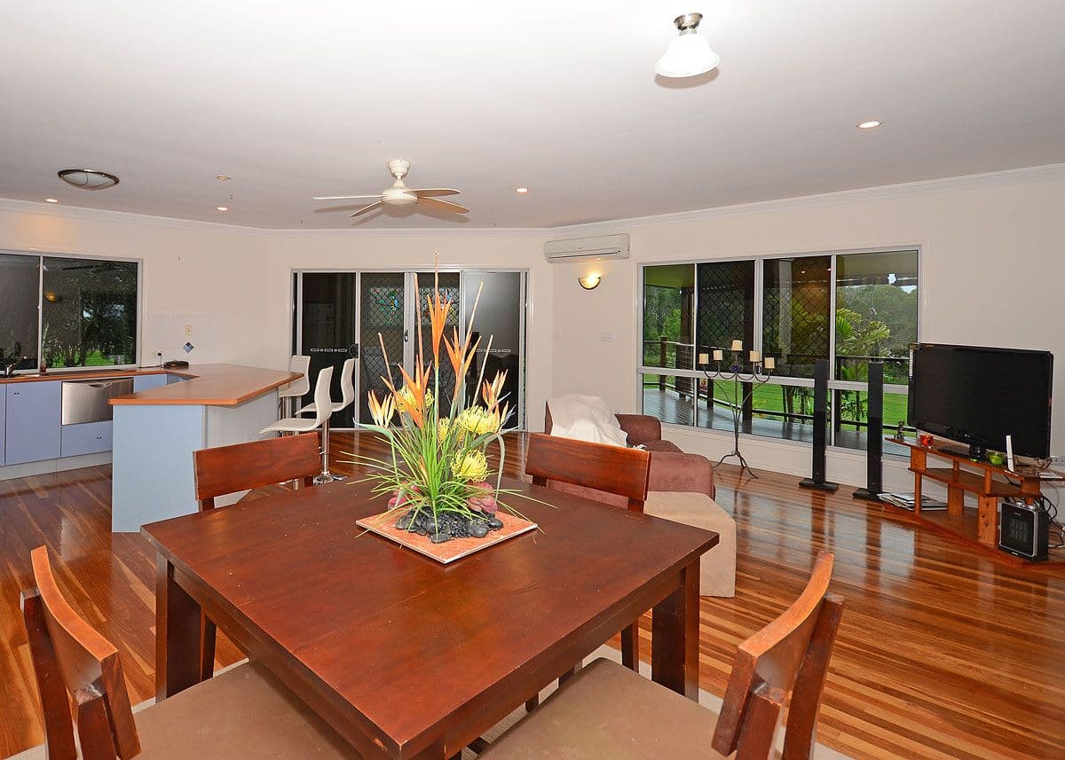 22 Highland Place, CRAIGNISH QLD 4655, Craignish - Thumbnail 4
