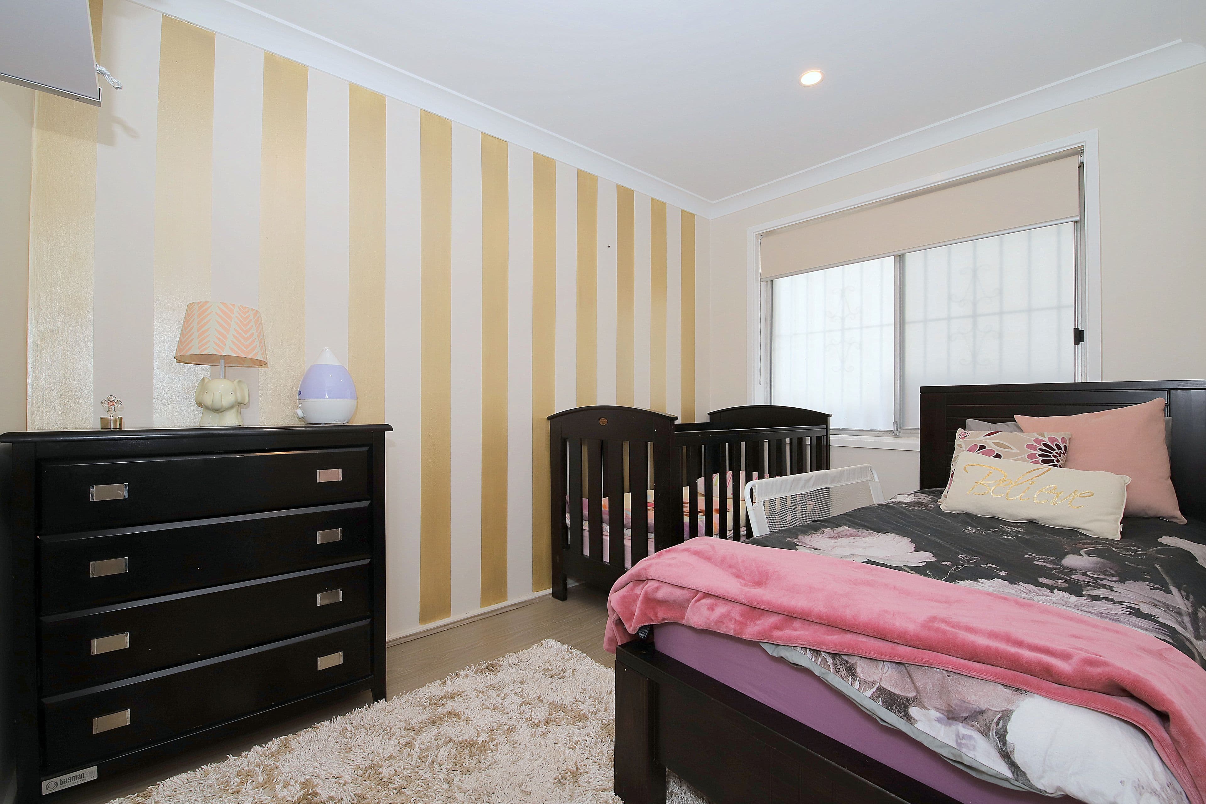 7 Hazel Street, Georges Hall - Thumbnail 8