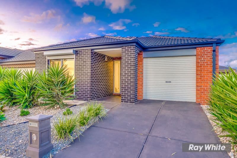 7 Tallgrass Avenue, Truganina VIC 3029, Truganina - Thumbnail 2