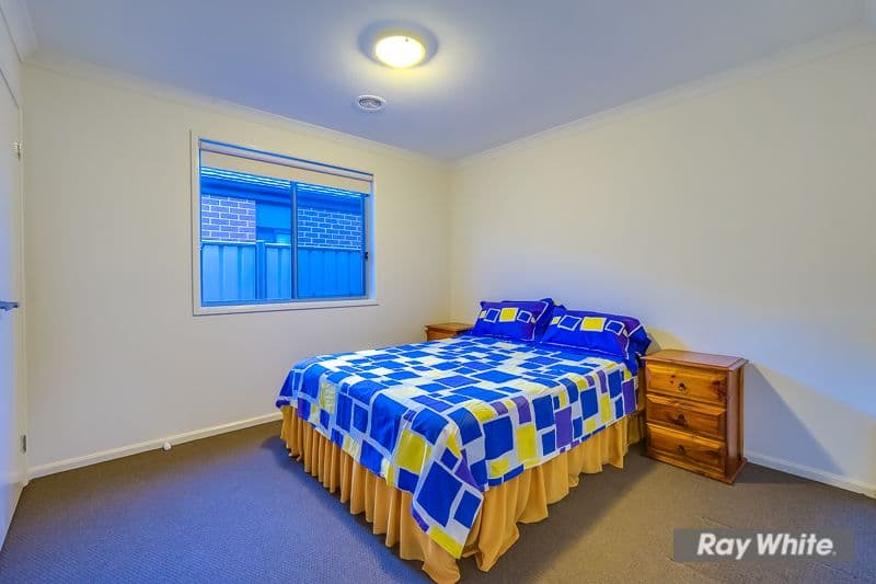 7 Tallgrass Avenue, Truganina VIC 3029, Truganina - Thumbnail 5