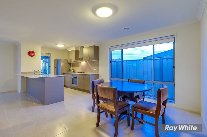 7 Tallgrass Avenue, Truganina VIC 3029, Truganina - Thumbnail 7