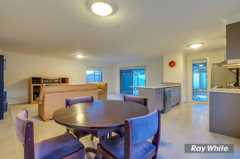 7 Tallgrass Avenue, Truganina VIC 3029, Truganina - Thumbnail 8