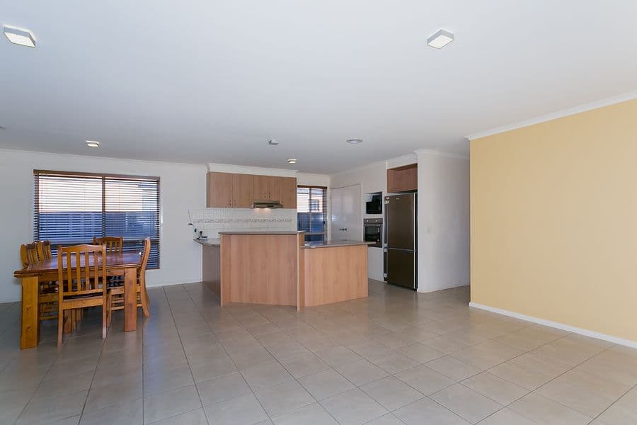 9 Dartmouth Chase, DERRIMUT VIC 3030, Derrimut - Thumbnail 4