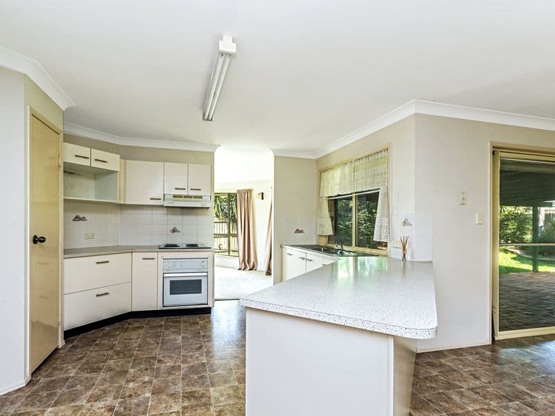 12 Hilldale Crescent, MORAYFIELD QLD 4506, Morayfield - Thumbnail 4