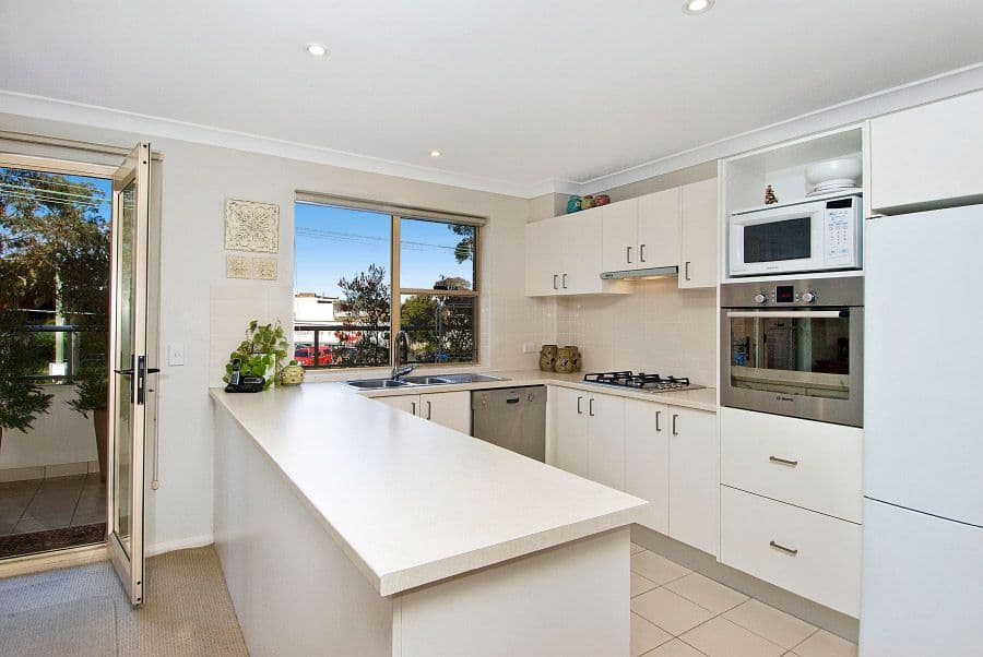 5 Veno Street, HEATHCOTE NSW 2233, Heathcote - Thumbnail 2