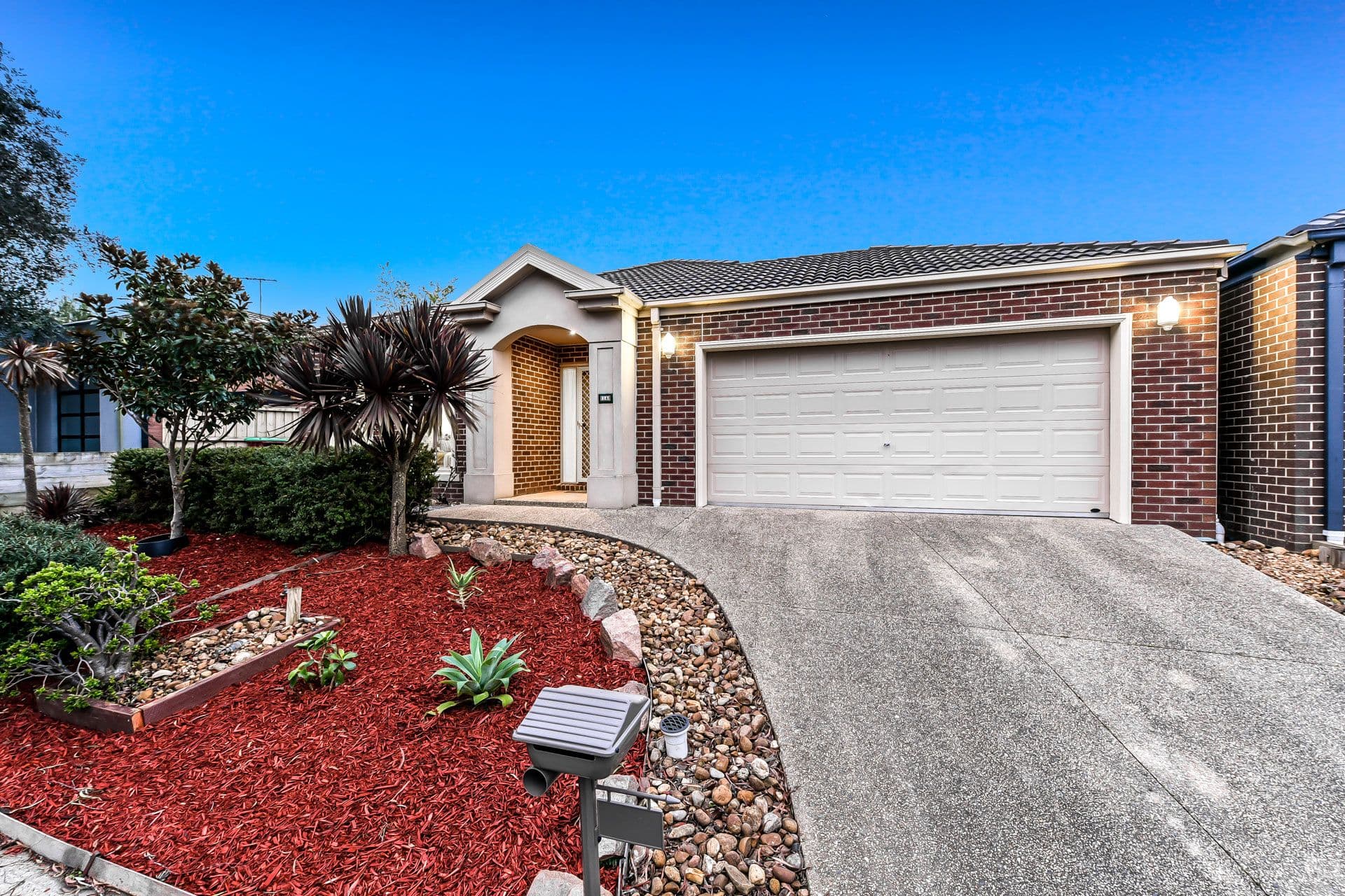 14 Emmett Avenue, Berwick VIC 3806, Berwick - Thumbnail 2