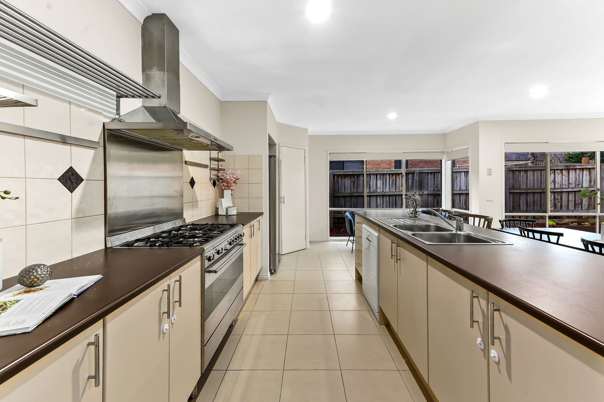 14 Emmett Avenue, Berwick VIC 3806, Berwick - Thumbnail 6