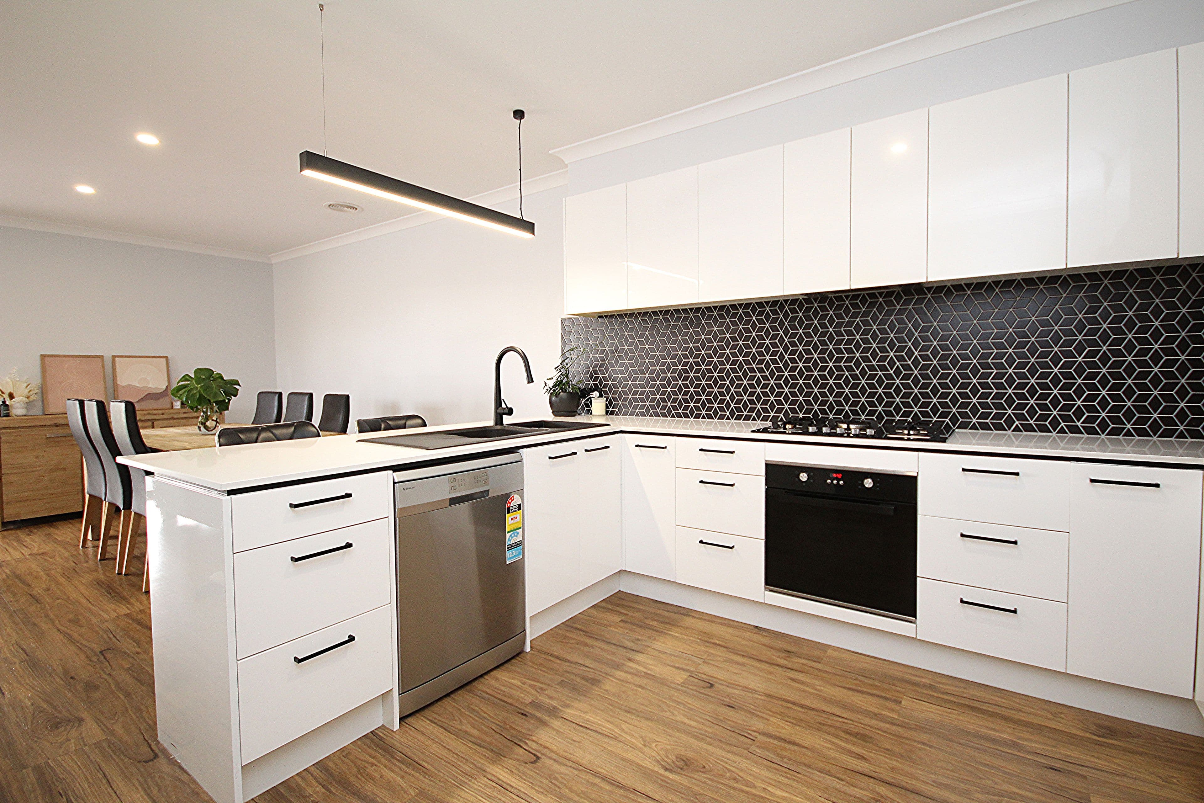 27 Derry Parade, Horsham VIC 3400, Horsham - Thumbnail 3