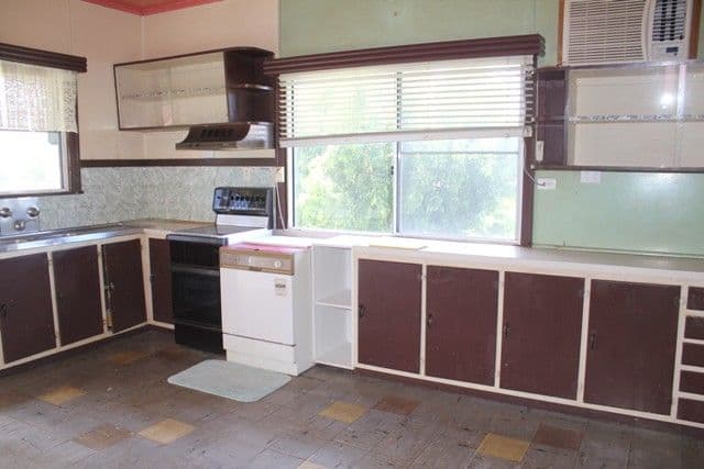 33 Warren Street, Ingham QLD 4850, Ingham - Thumbnail 3