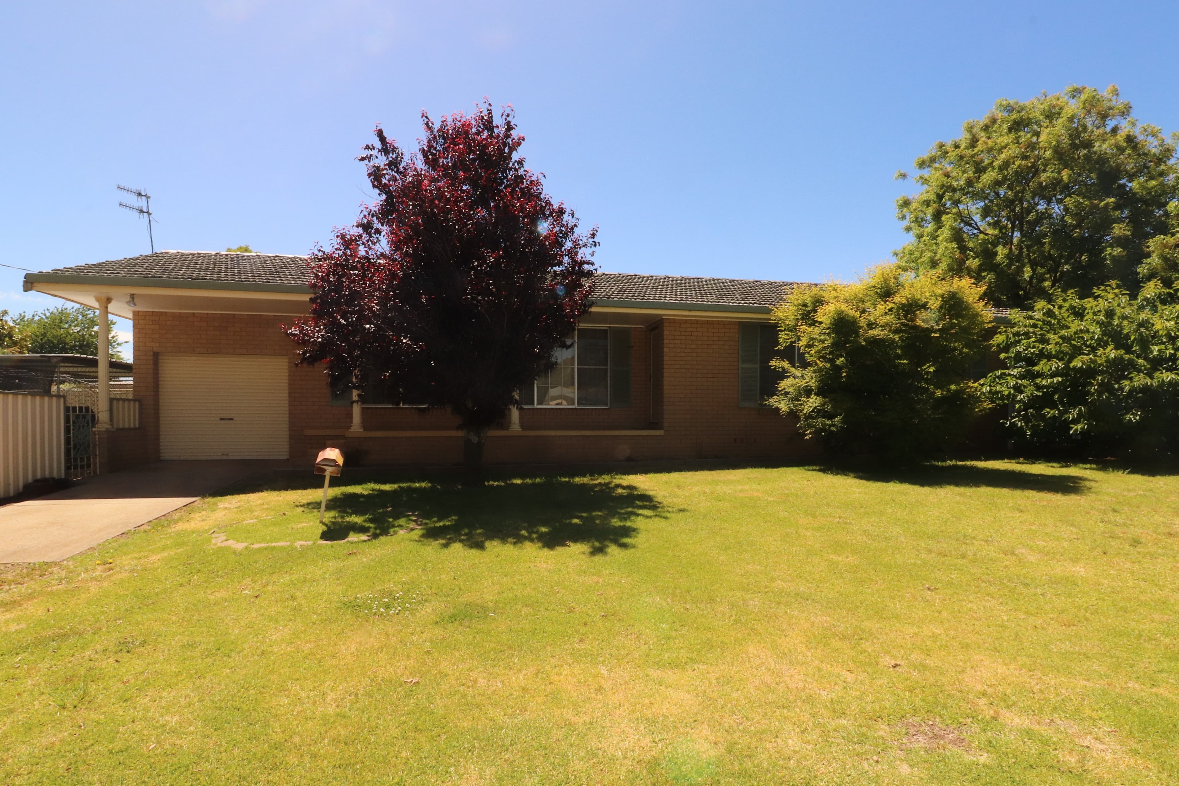 2 Digby, Glen Innes NSW 2370, Glen Innes - Image 1