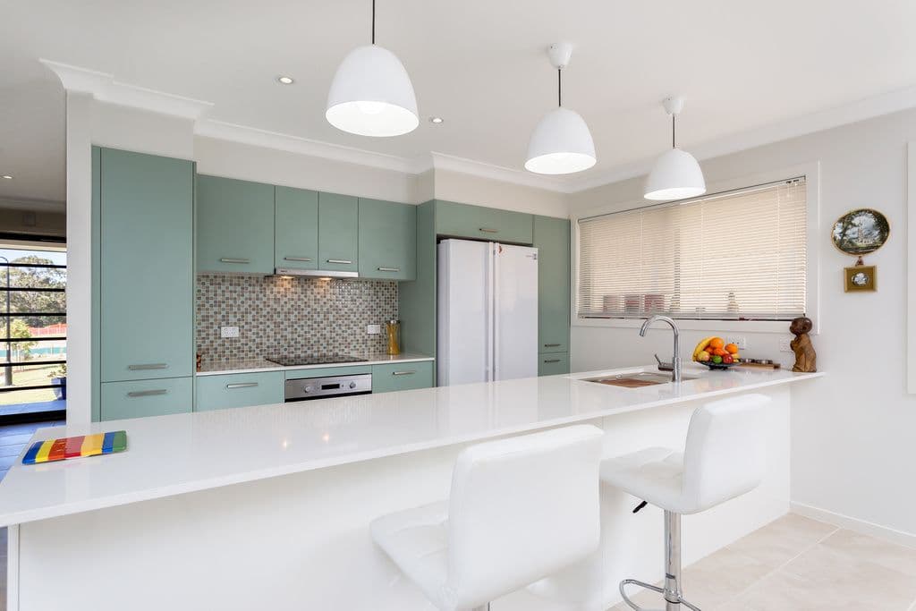 7 Beacon Court, ELANORA QLD 4221, Elanora - Image 1