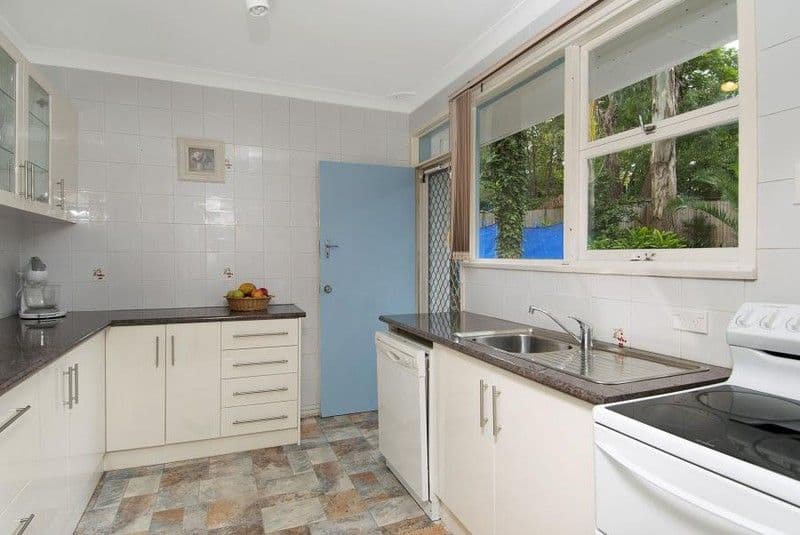 9 Jindabyne Avenue, BAULKHAM HILLS NSW 2153, Baulkham Hills - Thumbnail 2