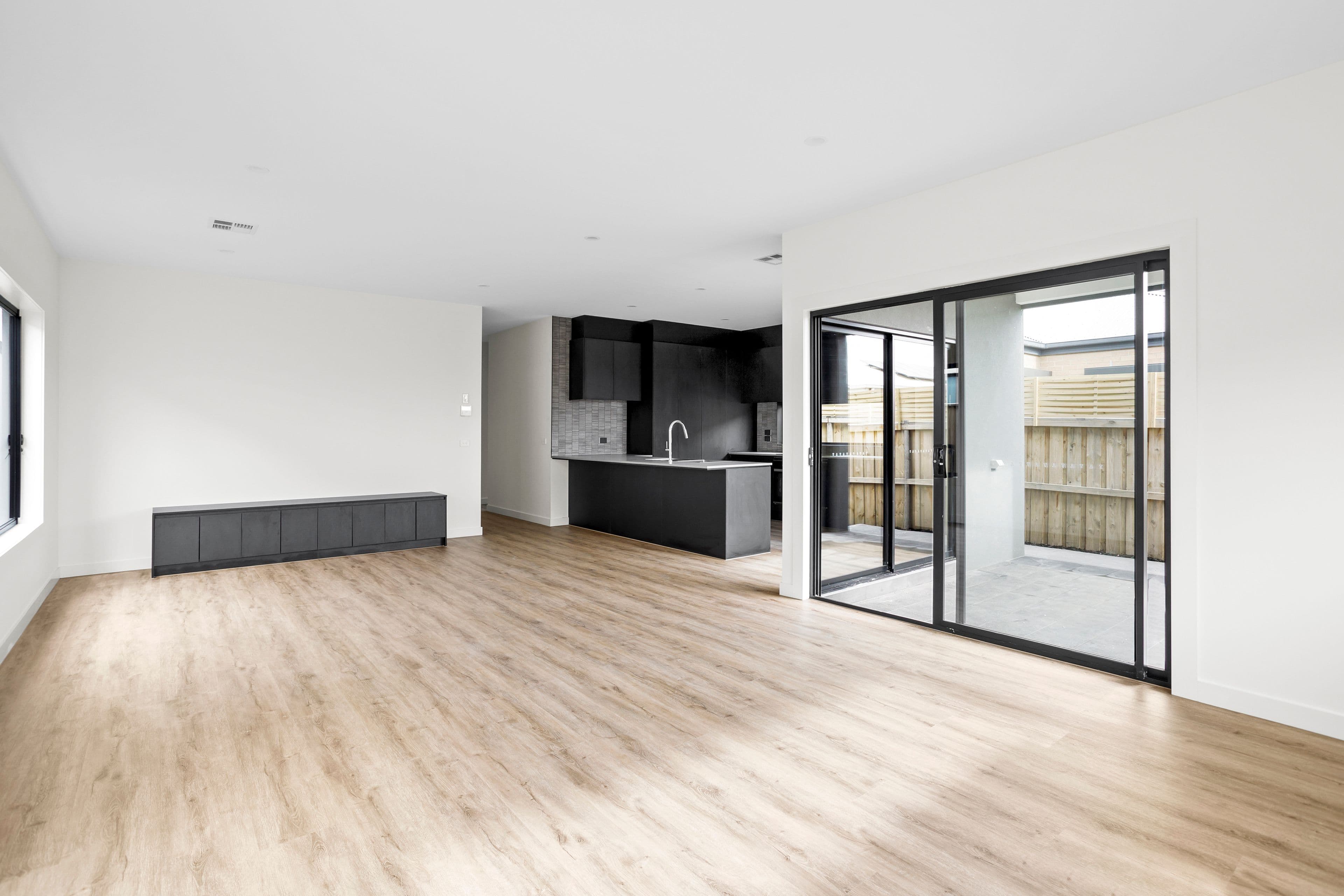 25 Ballet Crescent, Sunbury VIC 3429, Sunbury - Thumbnail 7