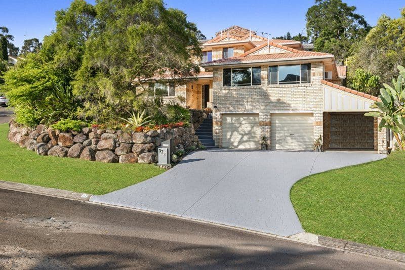 37 Tangmere Street, Chapel Hill QLD 4069, Chapel Hill - Image 1