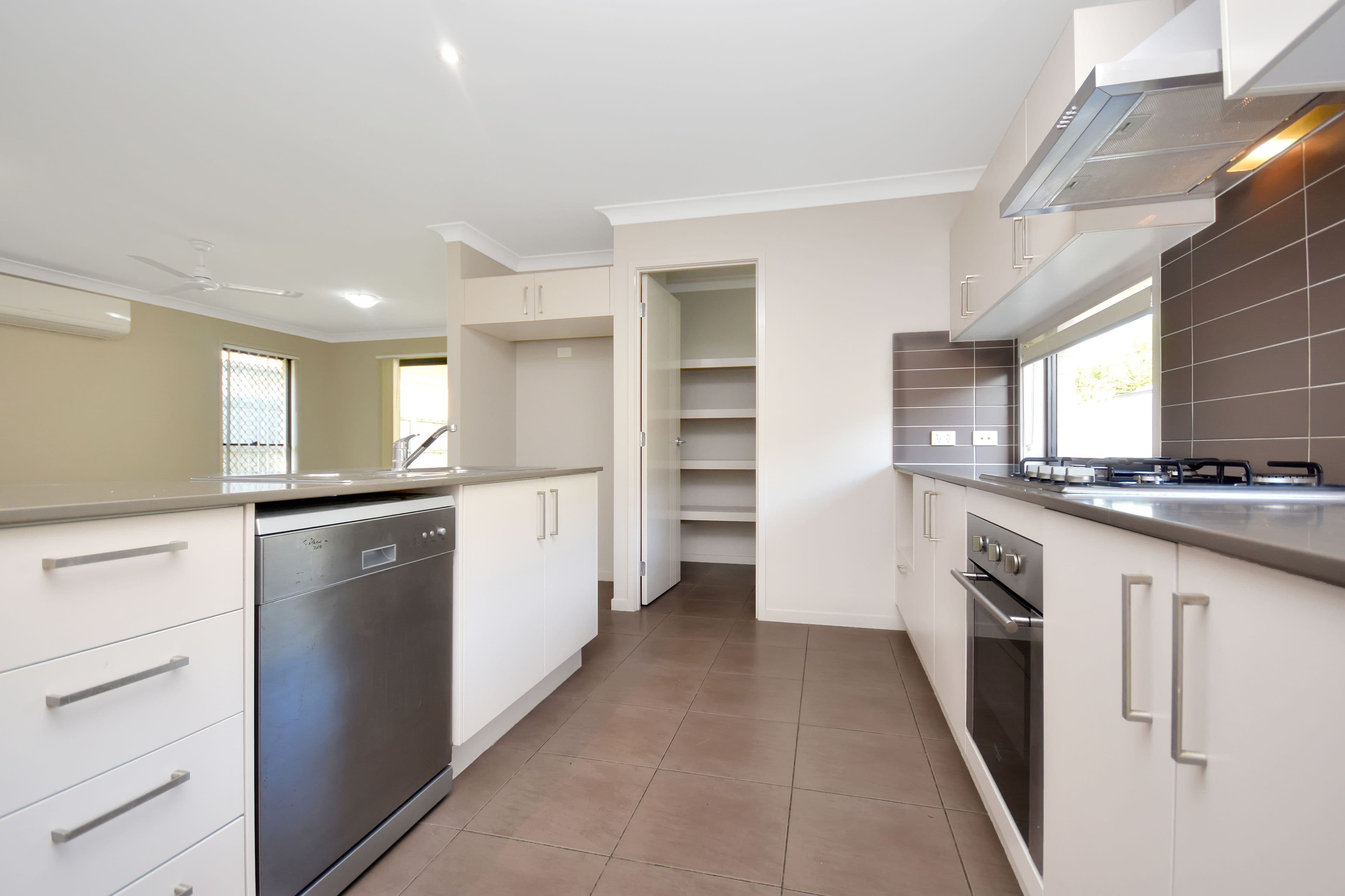 31 Oriole Street, Griffin QLD 4503, Griffin - Thumbnail 2