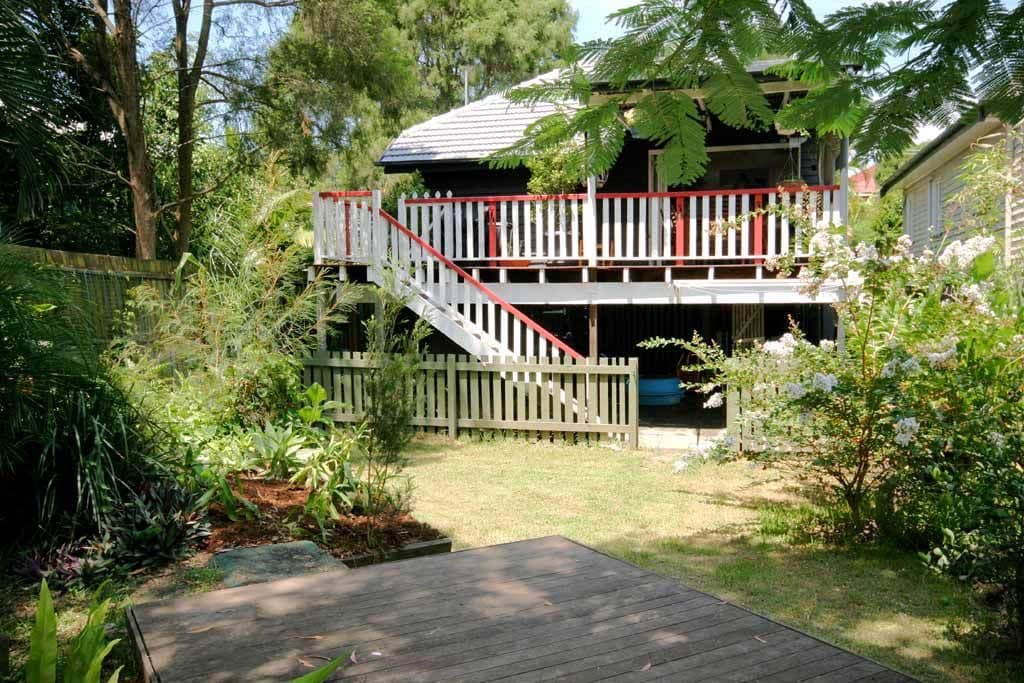70 Dickens Street, NORMAN PARK QLD 4170, Norman Park - Thumbnail 2