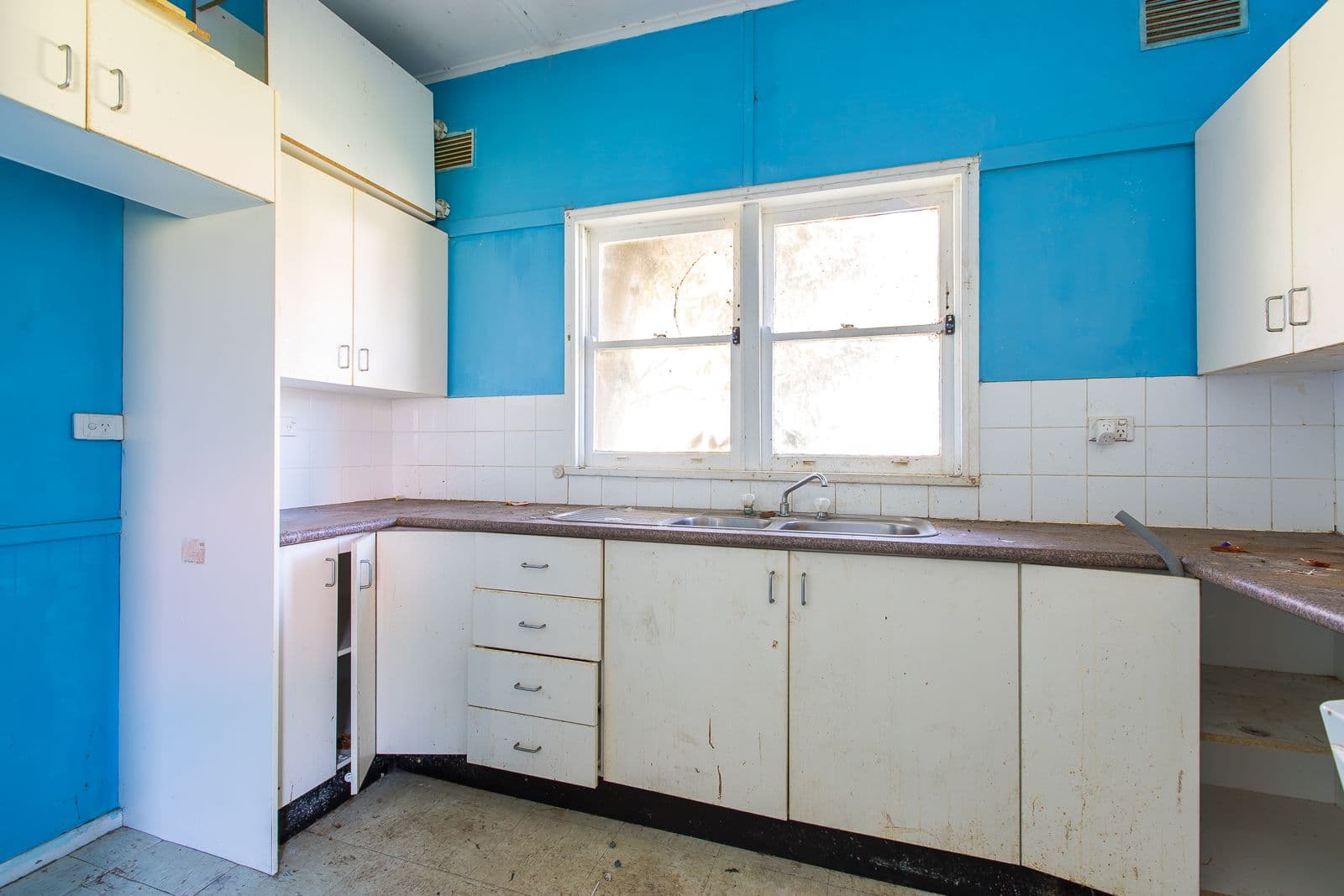 33 Young Road, Lambton - Thumbnail 3
