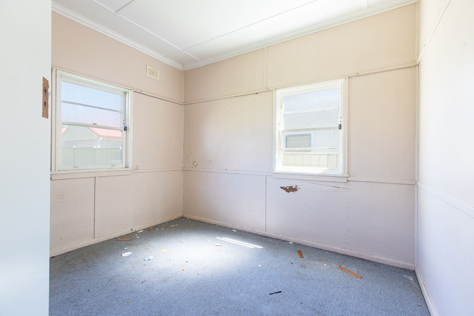 33 Young Road, Lambton - Thumbnail 4
