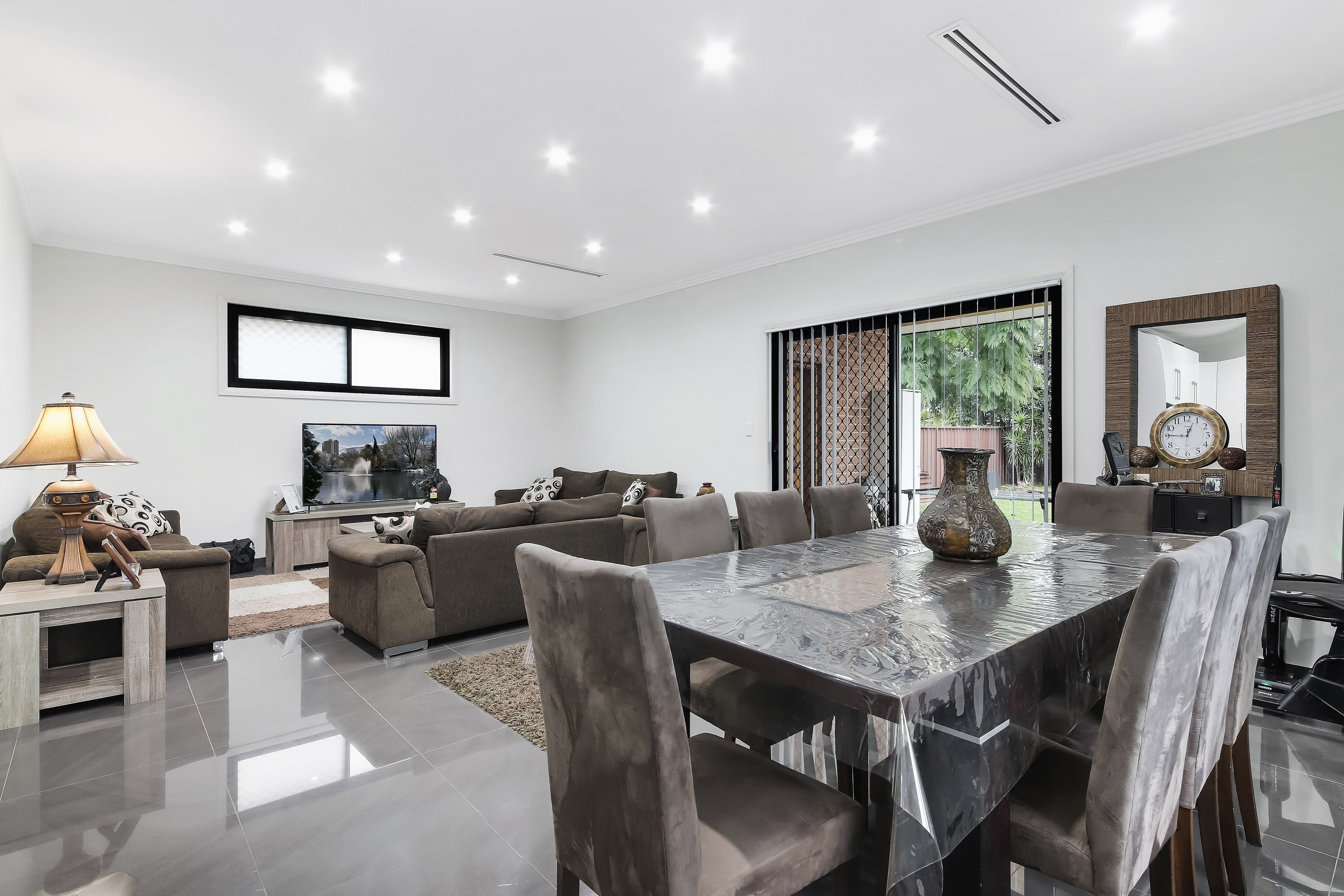 88 Hillcrest Avenue, Greenacre - Thumbnail 5
