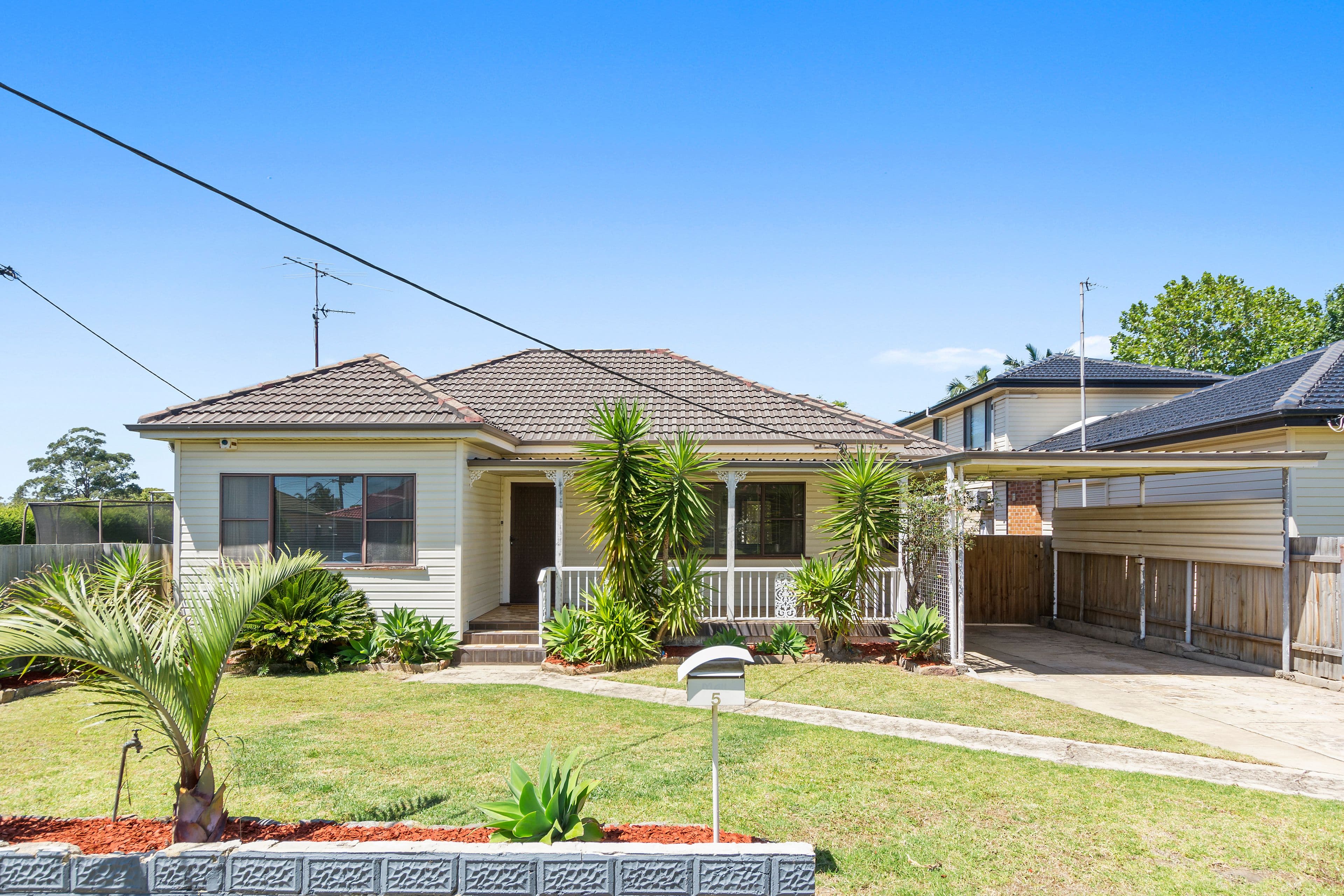5 Leslie Street, Russell Vale - Image 1