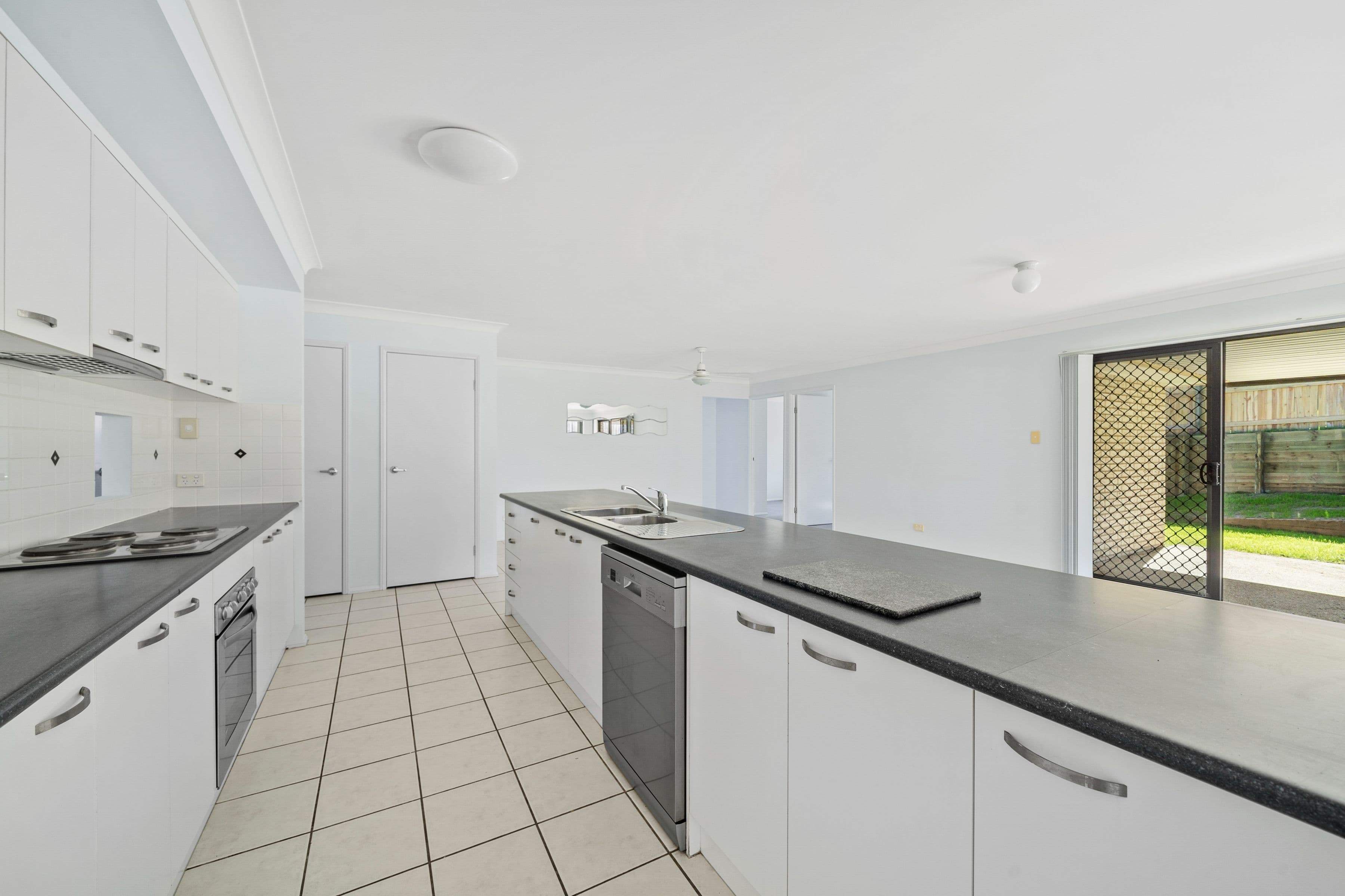 24 Cherokee Place, Heritage Park QLD 4118, Heritage Park - Thumbnail 5