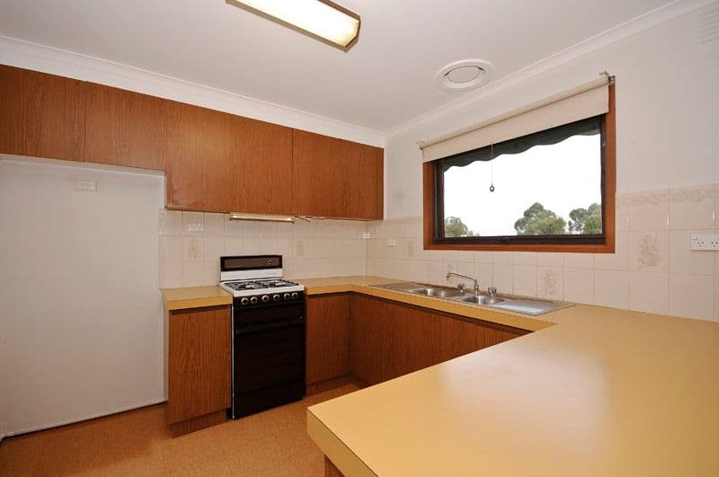 13 Warrenwood Close, FERNTREE GULLY VIC 3156, Ferntree Gully - Thumbnail 3
