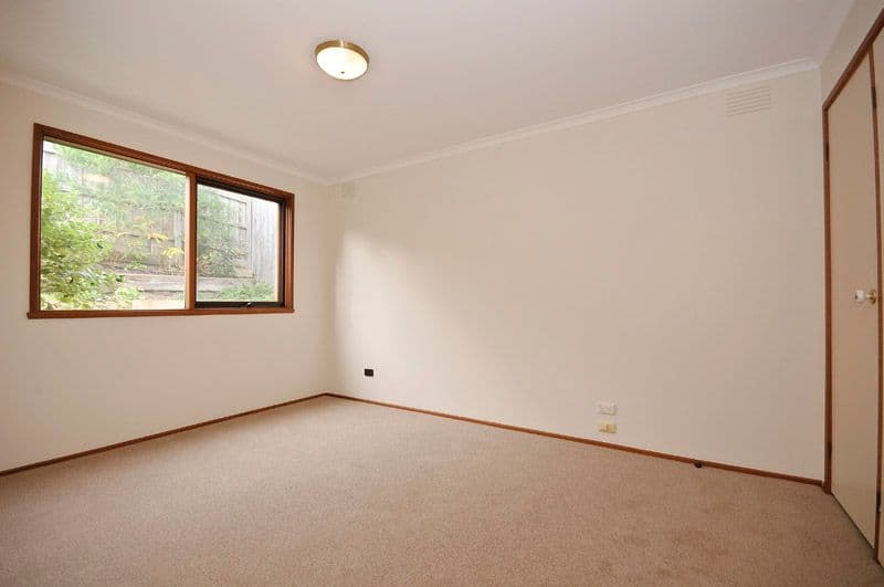 13 Warrenwood Close, FERNTREE GULLY VIC 3156, Ferntree Gully - Thumbnail 4