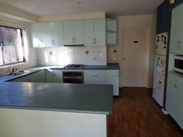 5 Lowry Place, PRAIRIEWOOD NSW 2176, Prairiewood - Thumbnail 3