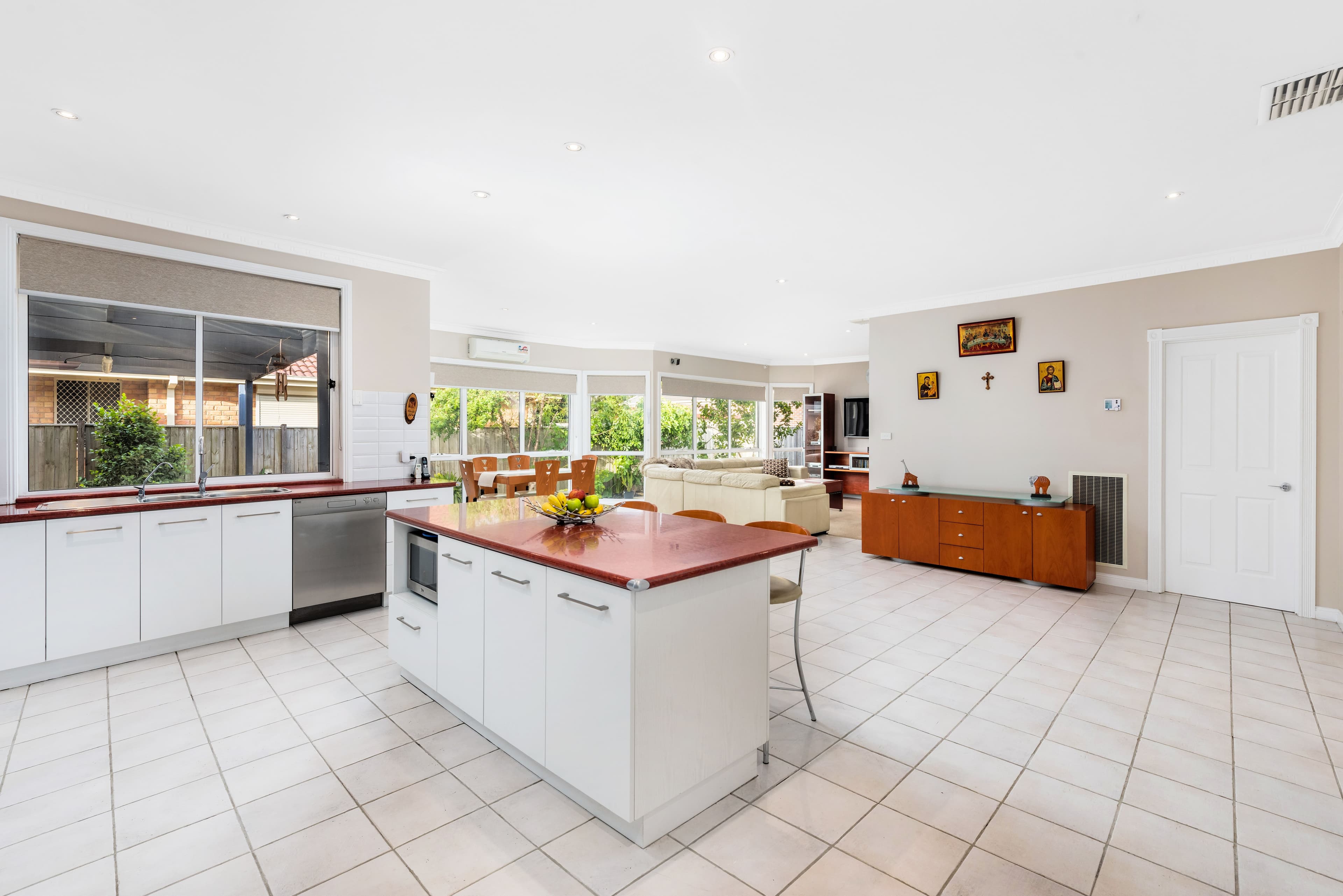 16 Lilly Pilly Avenue, Bundoora VIC 3083, Bundoora - Thumbnail 2