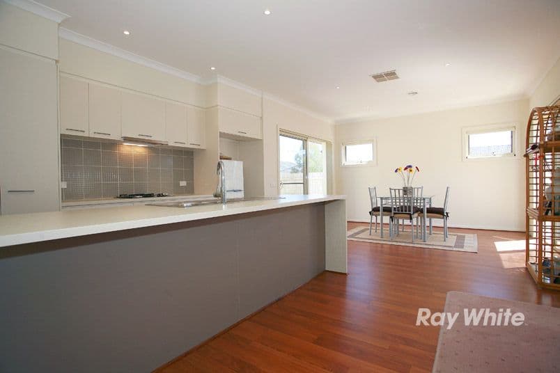 96 Springhill Drive, CRANBOURNE VIC 3977, Cranbourne - Thumbnail 3