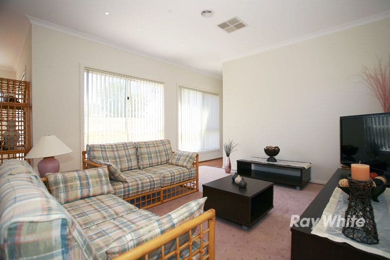 96 Springhill Drive, CRANBOURNE VIC 3977, Cranbourne - Thumbnail 7