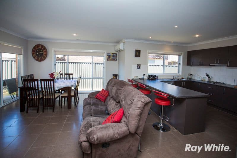 12 Lehmann Grove, PAKENHAM VIC 3810, Pakenham - Thumbnail 2