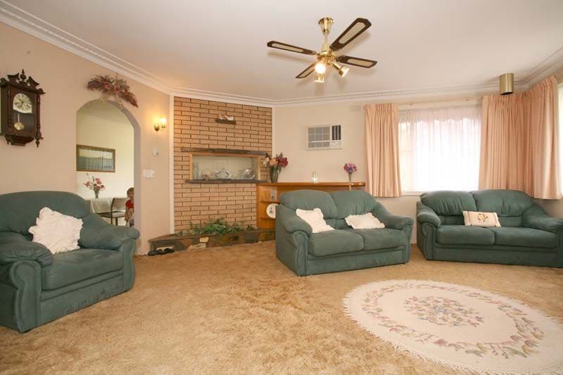 6  Blackwood Drive, WHEELERS HILL VIC 3150, Wheelers Hill - Thumbnail 2