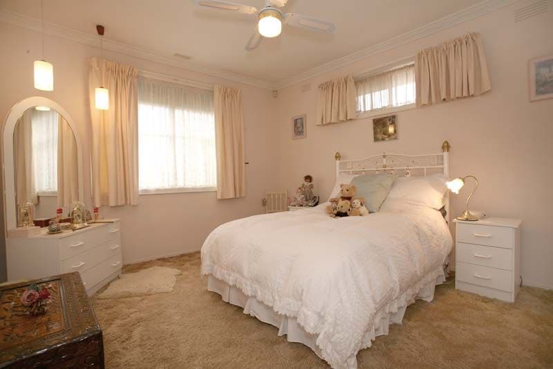 6  Blackwood Drive, WHEELERS HILL VIC 3150, Wheelers Hill - Thumbnail 4