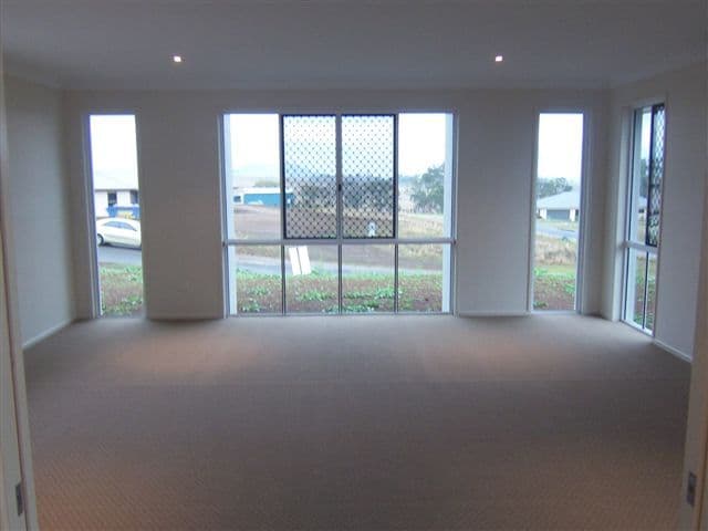 2  Ella Court, COTSWOLD HILLS QLD 4350, Cotswold Hills - Thumbnail 4