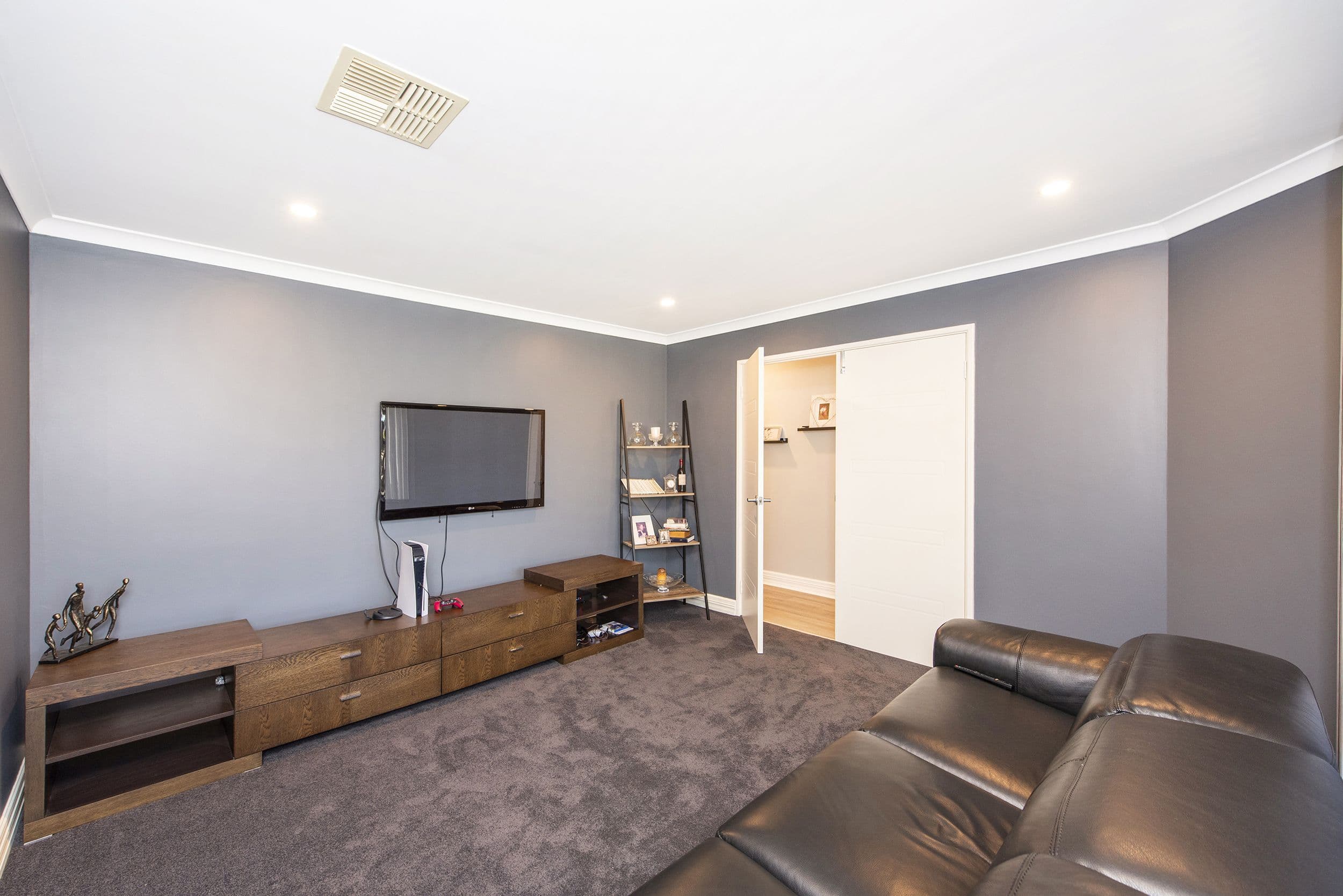 16 Searchers Crescent, Baldivis WA 6171, Baldivis - Thumbnail 5